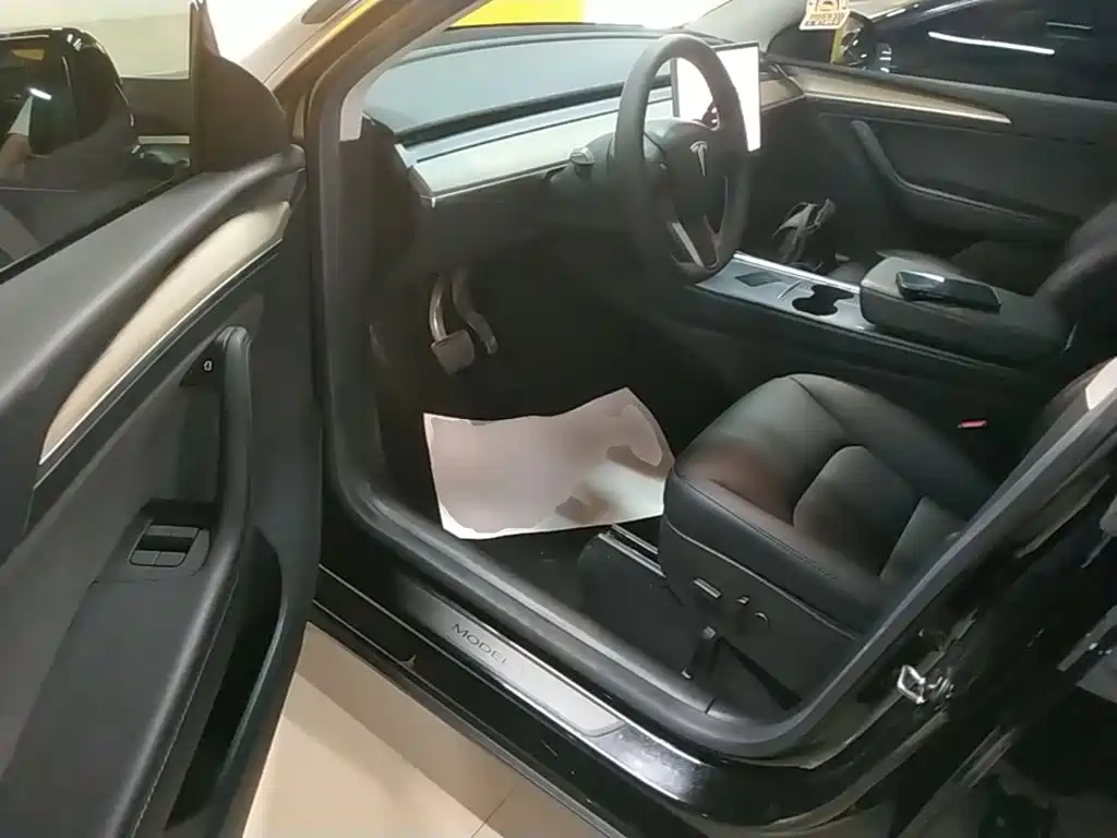 Model Y 2022 rear-wheel drive version купить на сайте DeffCars
