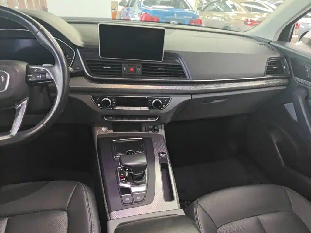 Audi Q5L 2018 45 TFSI Exclusive Fashion Model National VI купить на сайте DeffCars