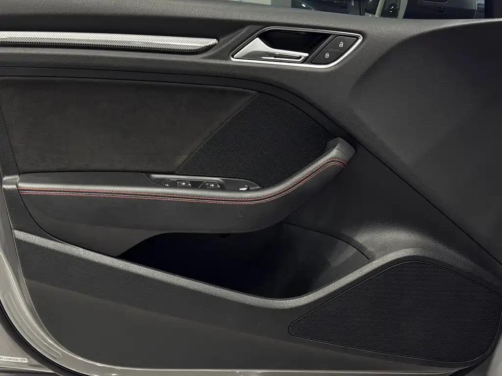 Audi RS 3 2017 RS 3 2.5T Limousine купить на сайте DeffCars