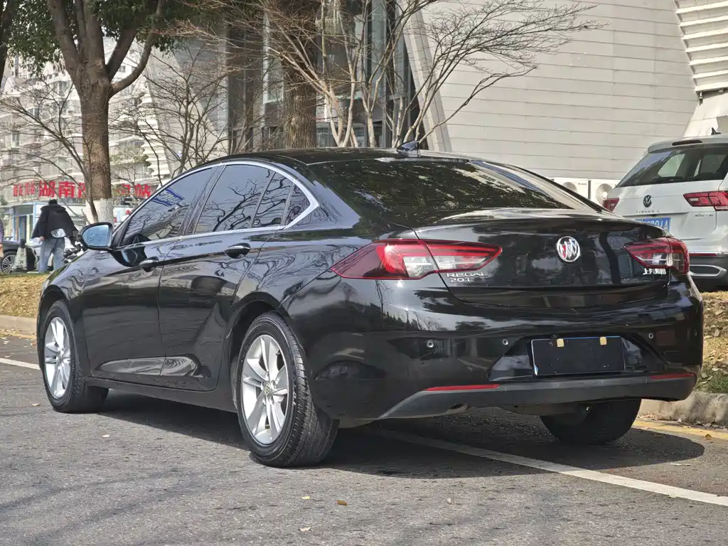 Regal 2019 20T Elite National VI купить на сайте DeffCars