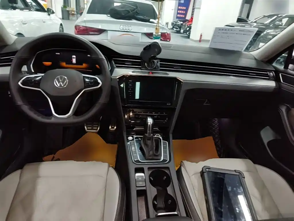 Magotan 2023 2 million commemorative edition 330TSI DSG leading model купить на сайте DeffCars