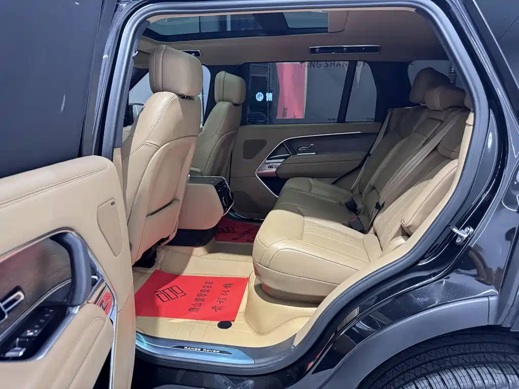 Range Rover 2025 3.0 L6 400PS Extended Edition купить на сайте DeffCars