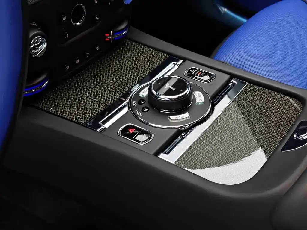 Phantom 2018 6.6T Black Badge купить на сайте DeffCars