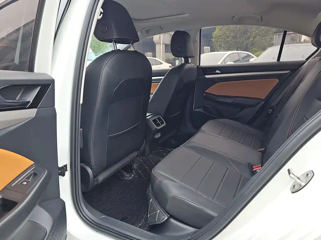 Bora 2023 model 200TSI DSG Yuexing PRO version купить на сайте DeffCars