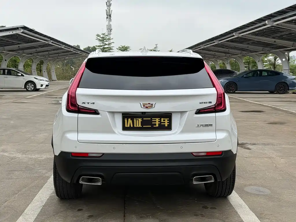 Cadillac XT4 2023 28T two-wheel drive fashion model купить на сайте DeffCars