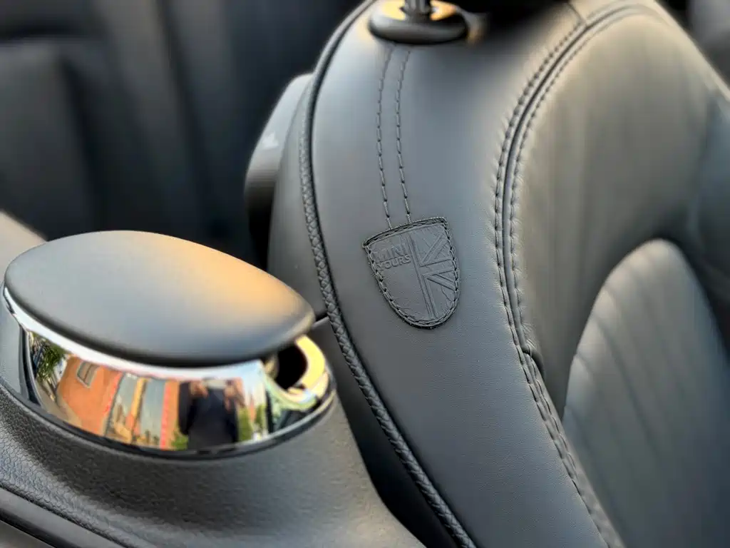 MINI 2023 2.0T COOPER S CABRIO Coastline Commemorative Edition купить на сайте DeffCars