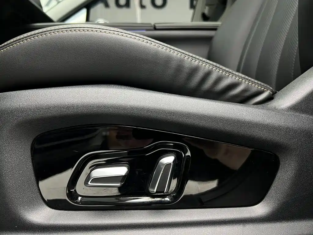 Oumengda 2022 1.5T CVT expansion version купить на сайте DeffCars