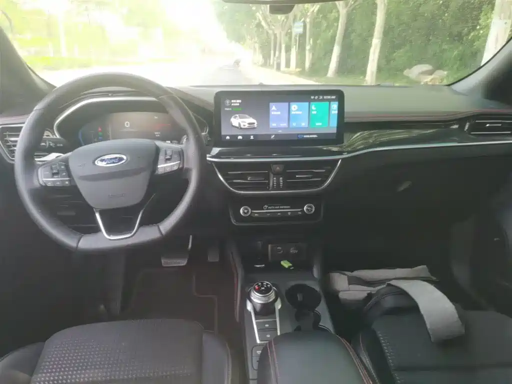 Focus 2021 Hatchback EcoBoost 180 Automatic ST Line купить на сайте DeffCars