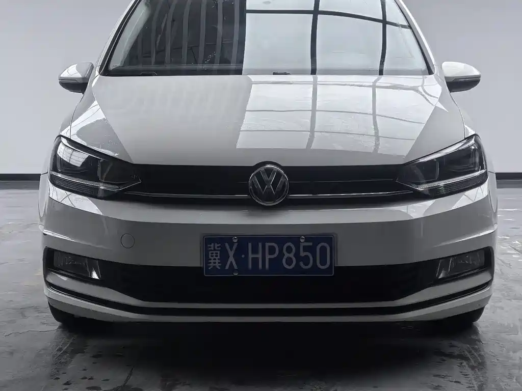 Touran 2018 Touran L 280TSI DSG Fashion Edition 7 seats National V купить на сайте DeffCars