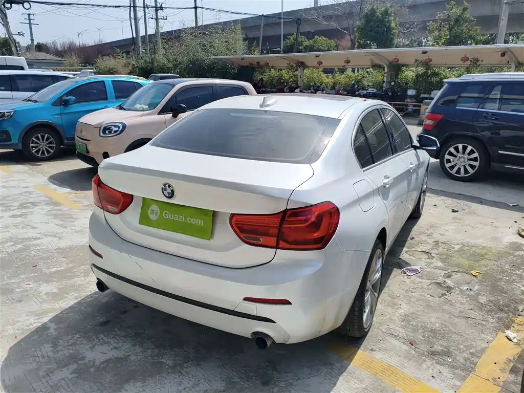 BMW 1 Series 2017 120i Design Package купить на сайте DeffCars