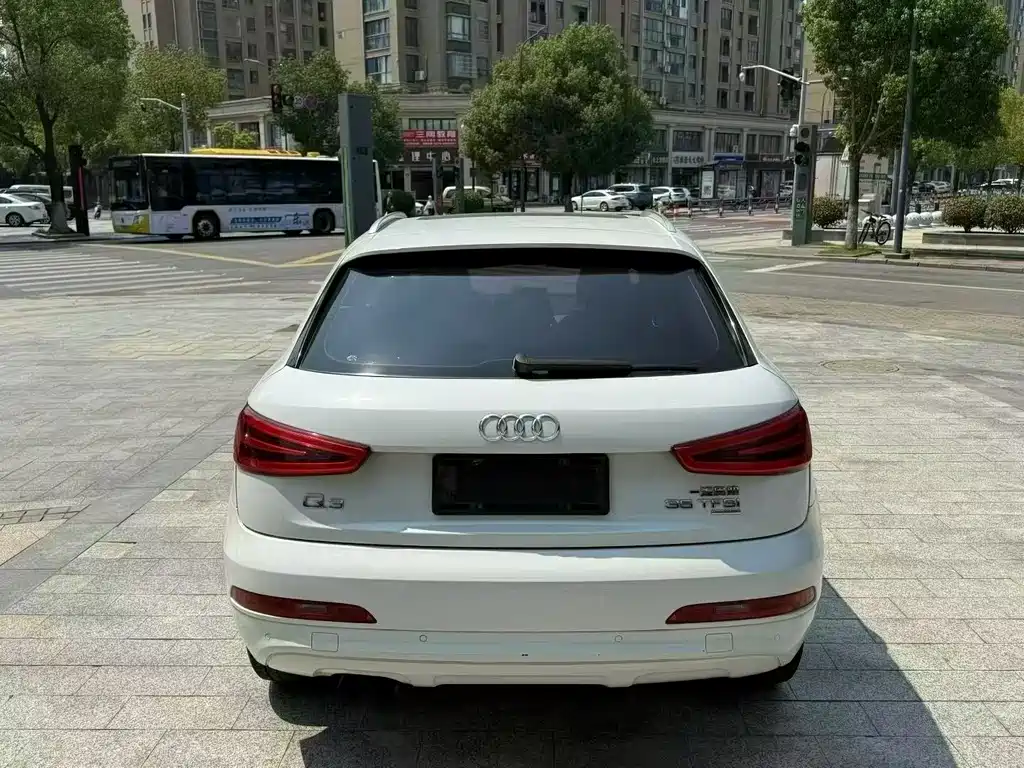 Audi Q3 2015 35 TFSI quattro technology купить на сайте DeffCars