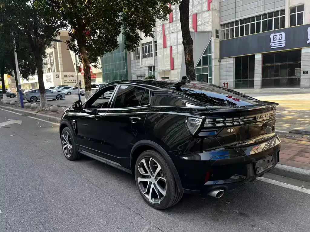 Lynk & Co 05 2020 2.0TD AWD Plus купить на сайте DeffCars