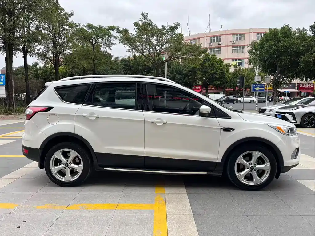Escape 2018 EcoBoost 180 two-wheel drive platinum airfoil купить на сайте DeffCars