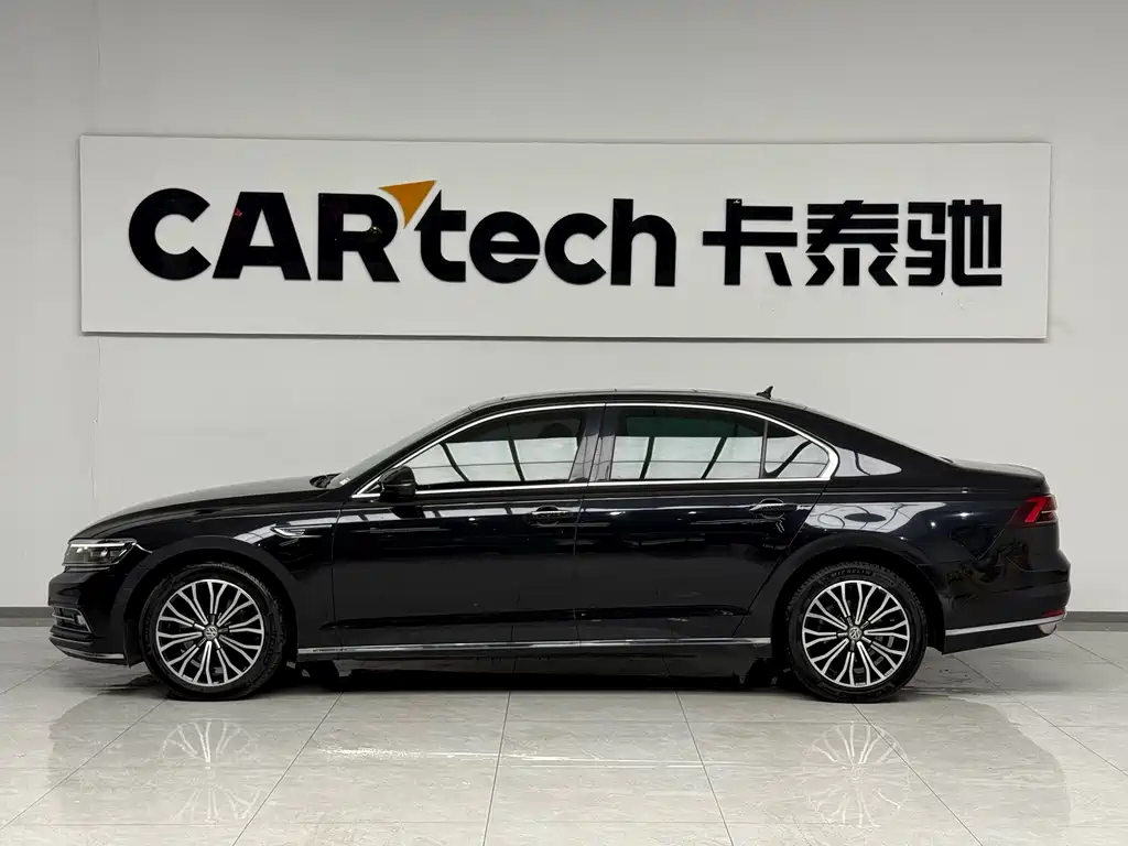 Huiang 2019 380TSI 2WD Business Edition National V купить на сайте DeffCars