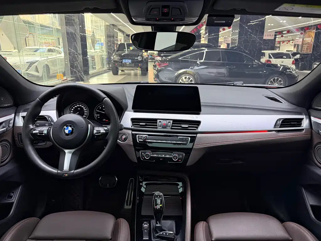 BMW X2 2021 sDrive25i leading M sports package купить на сайте DeffCars