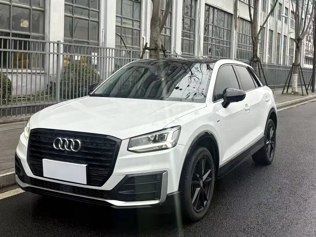 Audi Q2L 2018 35 TFSI launches exclusive version, National VI купить на сайте DeffCars