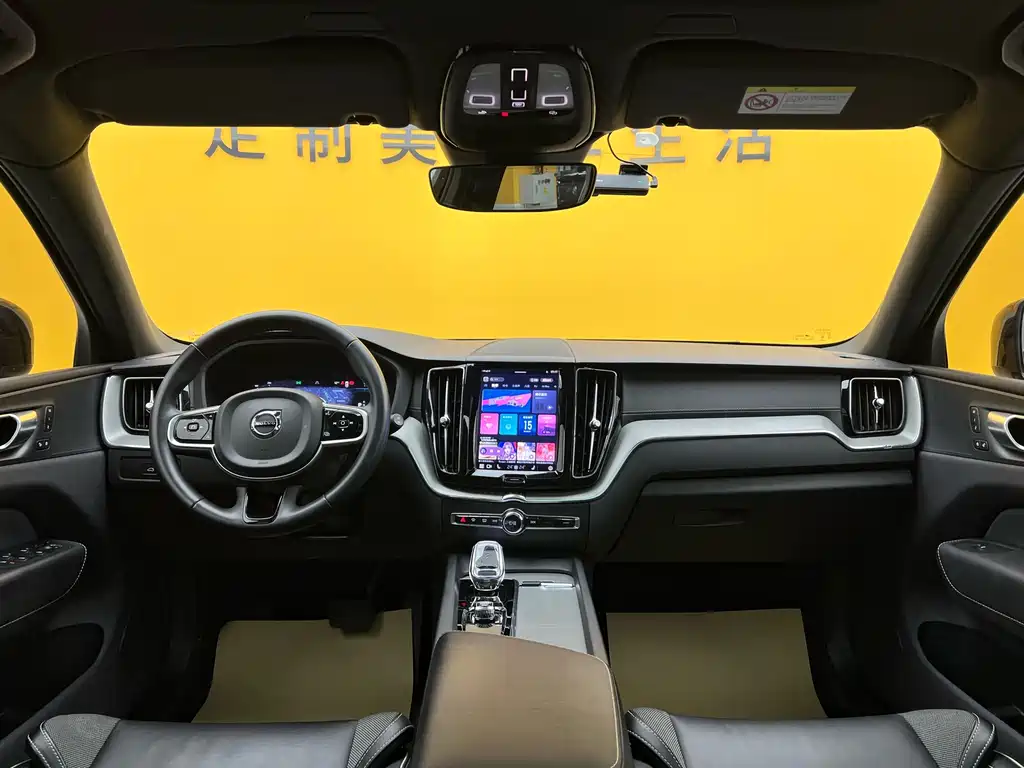 Volvo XC60 2023 B5 four-wheel drive Zhiyuan Sports Edition купить на сайте DeffCars