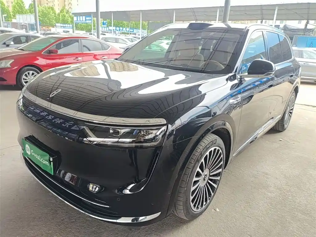 Wenjie M8 2025 extended range Ultra version 53.4kWh 6-seat version 192-line lidar) купить на сайте DeffCars