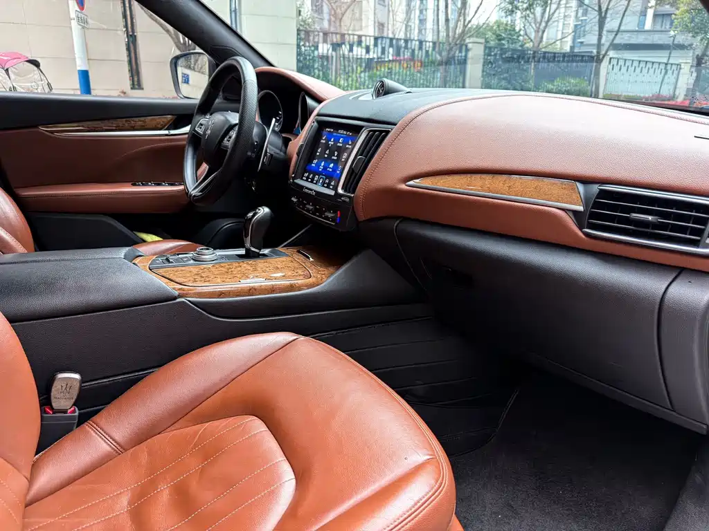 Levante 2016 3.0T S standard model купить на сайте DeffCars