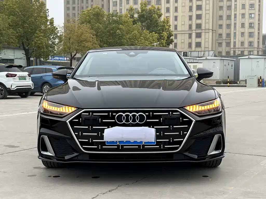Audi A7L 2024 45TFSI S-line Dream Building Liquid Crystal Package купить на сайте DeffCars