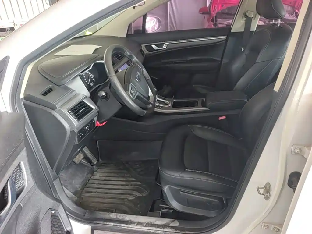 Emgrand GS 2016 Elegant Edition 1.3T Automatic Style купить на сайте DeffCars