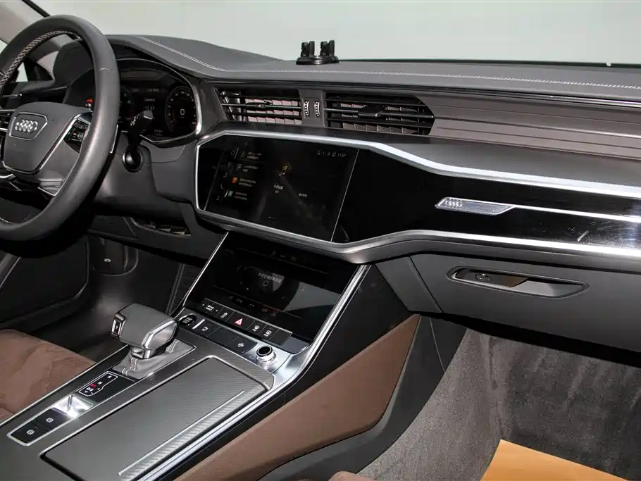 Audi A7L 2024 45TFSI S-line Dream Building Liquid Crystal Package купить на сайте DeffCars