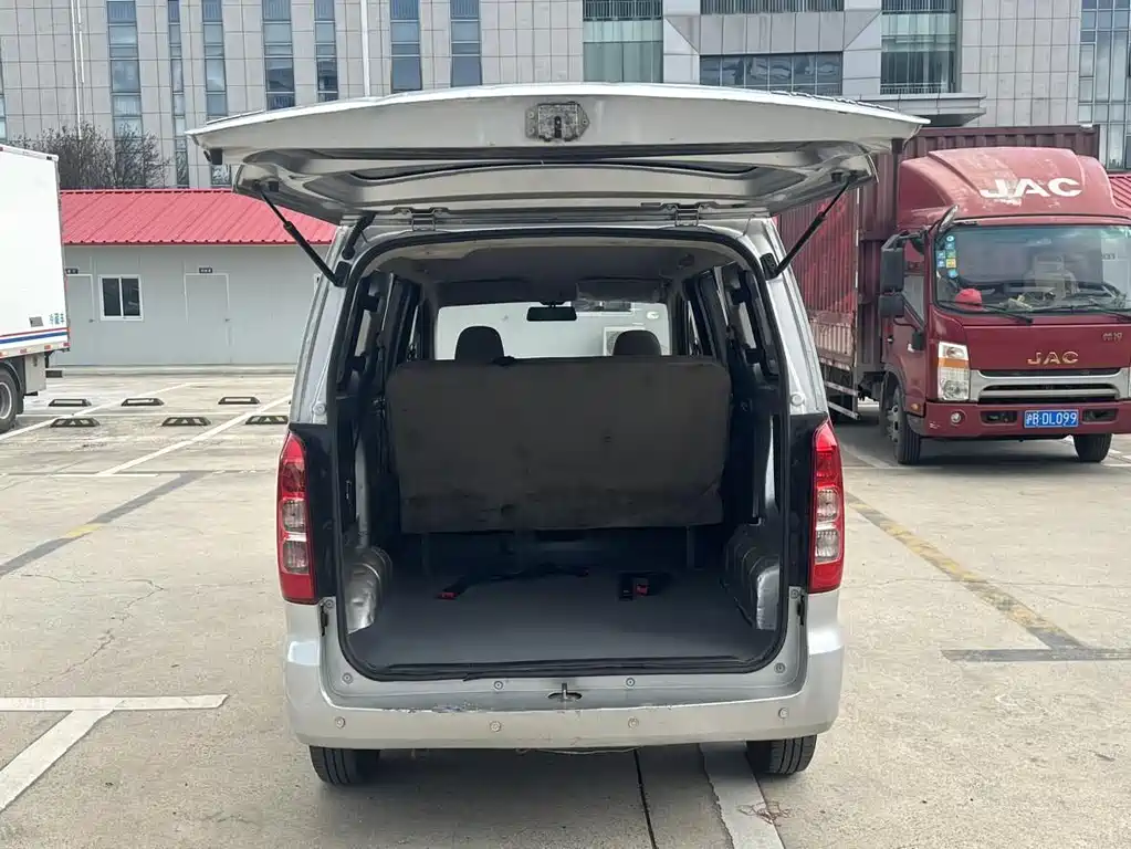 Wuling Hongguang V 2021 1.5L facelift version LAR купить на сайте DeffCars