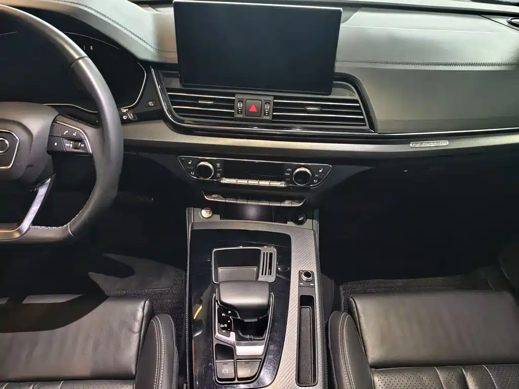 Audi Q5L 2023 40T luxury and dynamic model купить на сайте DeffCars