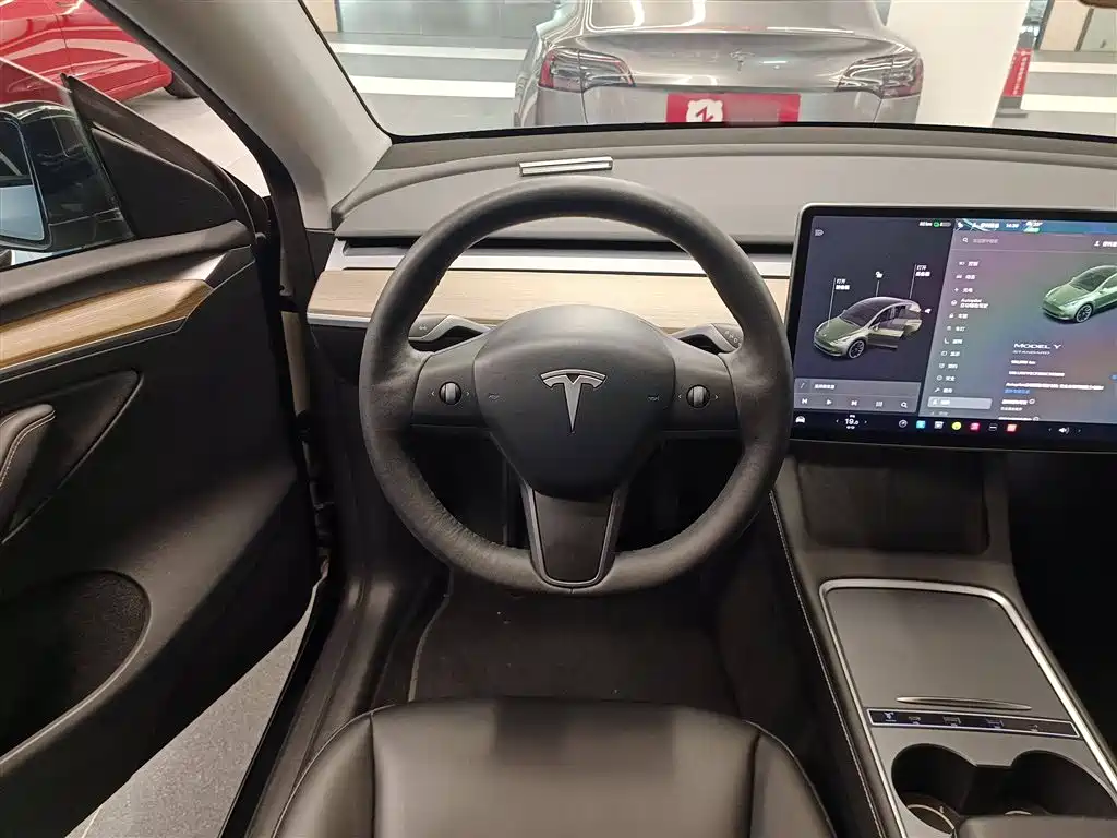 Model Y 2021 standard range rear-wheel drive version купить на сайте DeffCars