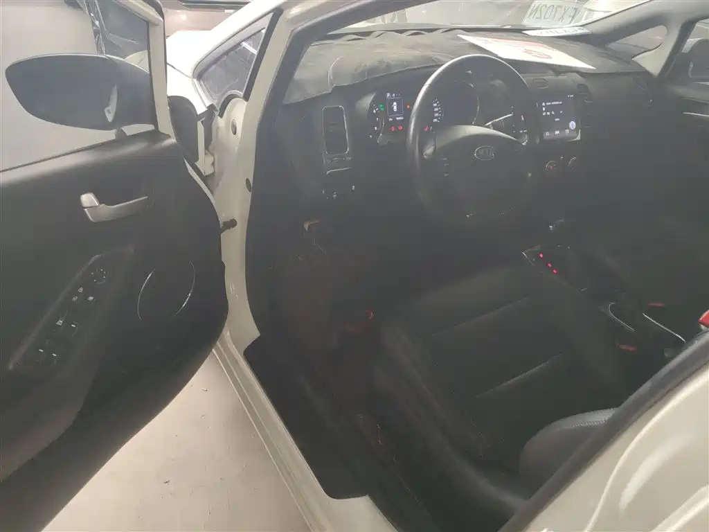 Kia K3 2017 1.6L Automatic 15th Anniversary Special Edition GLS купить на сайте DeffCars