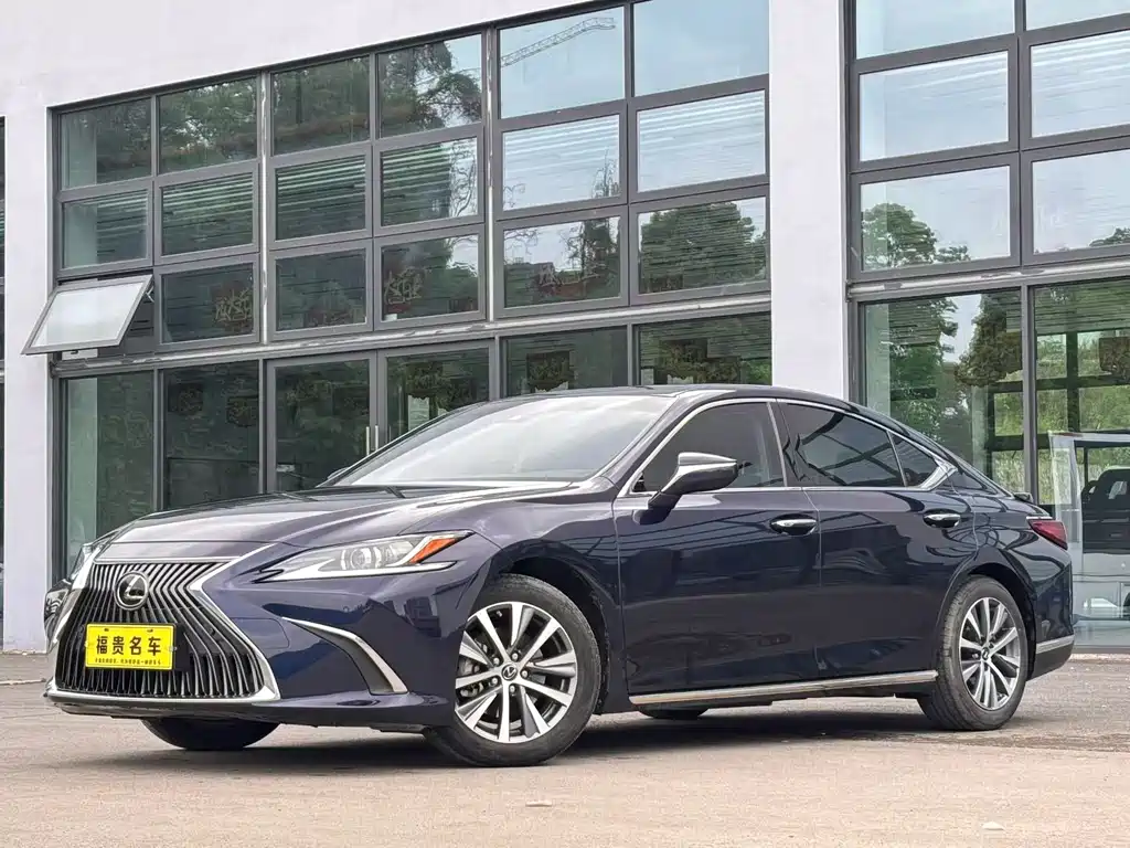 Lexus ES 2018 200 Excellence Edition National V купить на сайте DeffCars