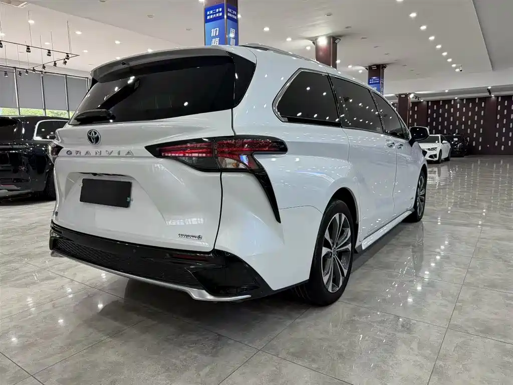 Grevia 2023 2.5L Hybrid Premium PLUS Edition купить на сайте DeffCars