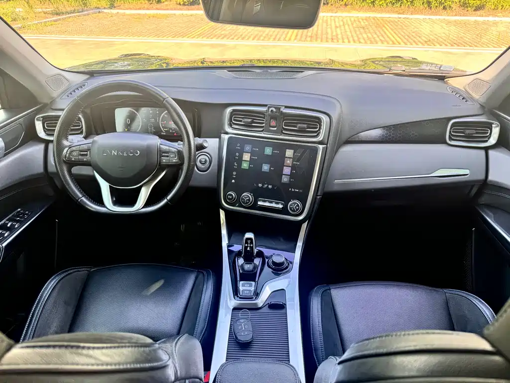 Link CO01EM-P 2018 1.5T PHEV Pro Country V купить на сайте DeffCars