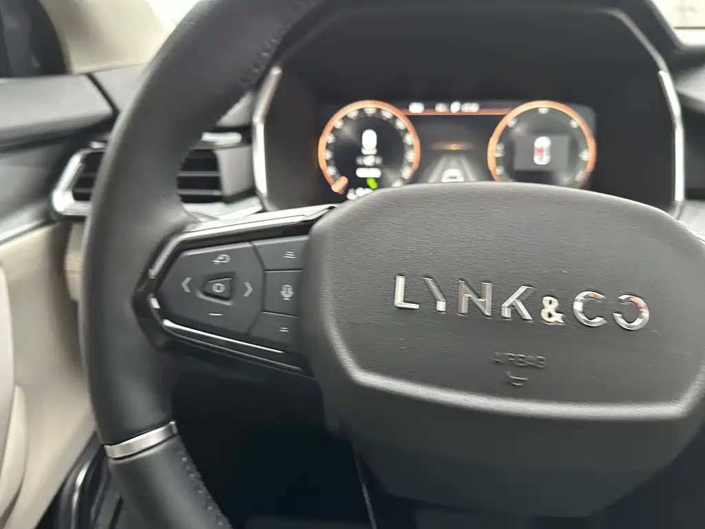 Lynk & Co 06 EM-P 2022 PHEV 84KM Range Edition Pro купить на сайте DeffCars