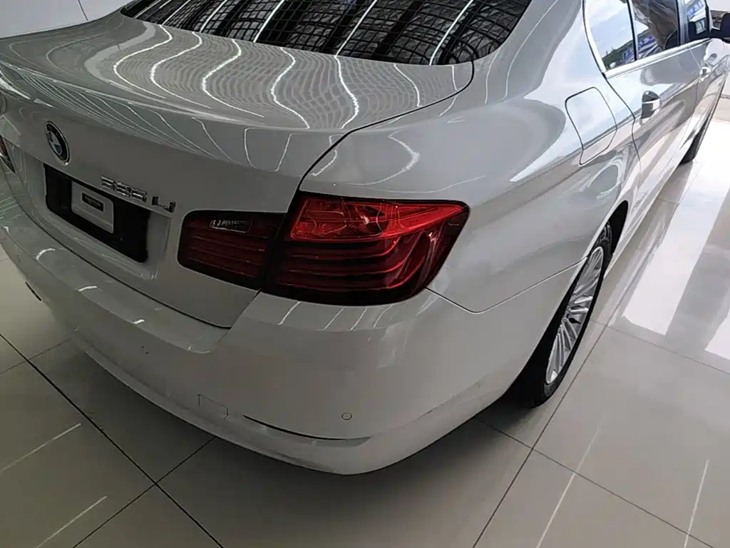 BMW 5 Series 2014 525Li Leading Model купить на сайте DeffCars