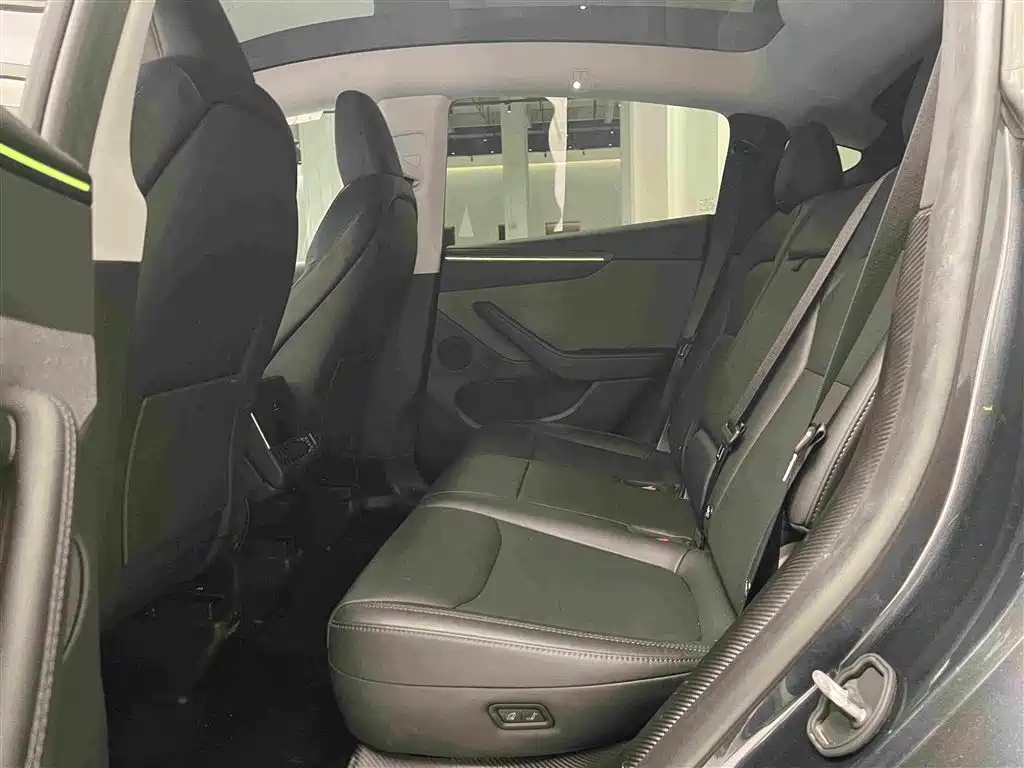 Model Y 2025 rear-wheel drive version купить на сайте DeffCars