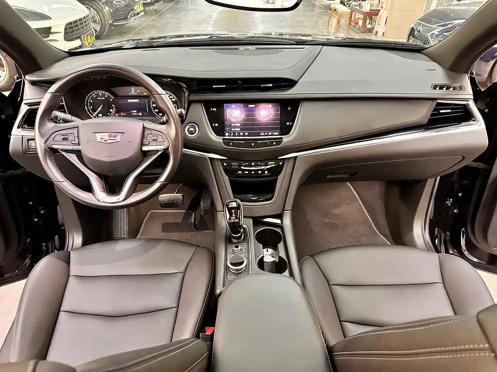 Cadillac XT6 2020 28T seven-seat four-wheel drive stylish model купить на сайте DeffCars