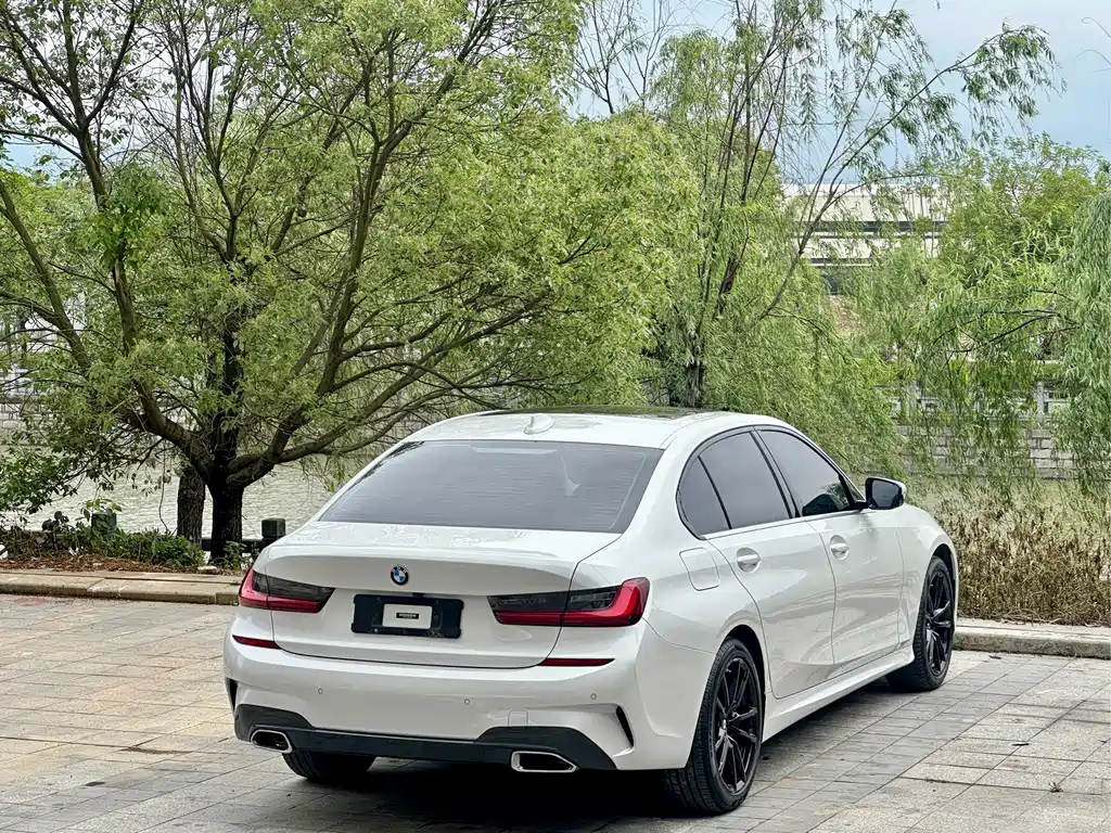 BMW 3 Series 2022 325Li M Sports Package купить на сайте DeffCars