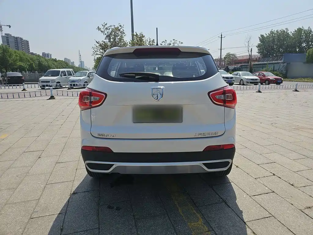 Baojun 510 2017 1.5L manual fashion model купить на сайте DeffCars