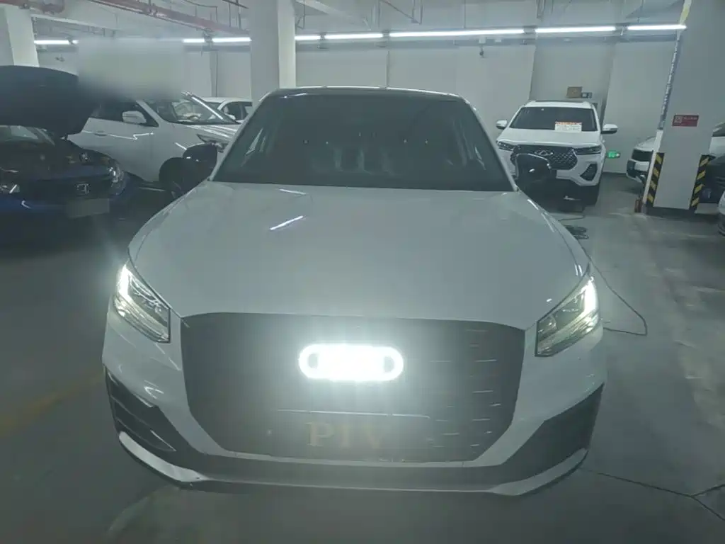 Audi Q2L 2021 35 TFSI fashionable and dynamic купить на сайте DeffCars