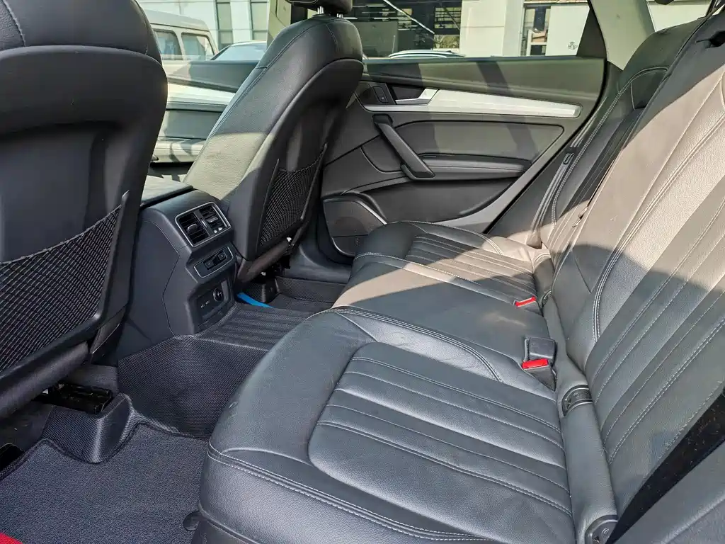 Audi Q5L 2018 40 TFSI enjoys fashionable style, National V купить на сайте DeffCars