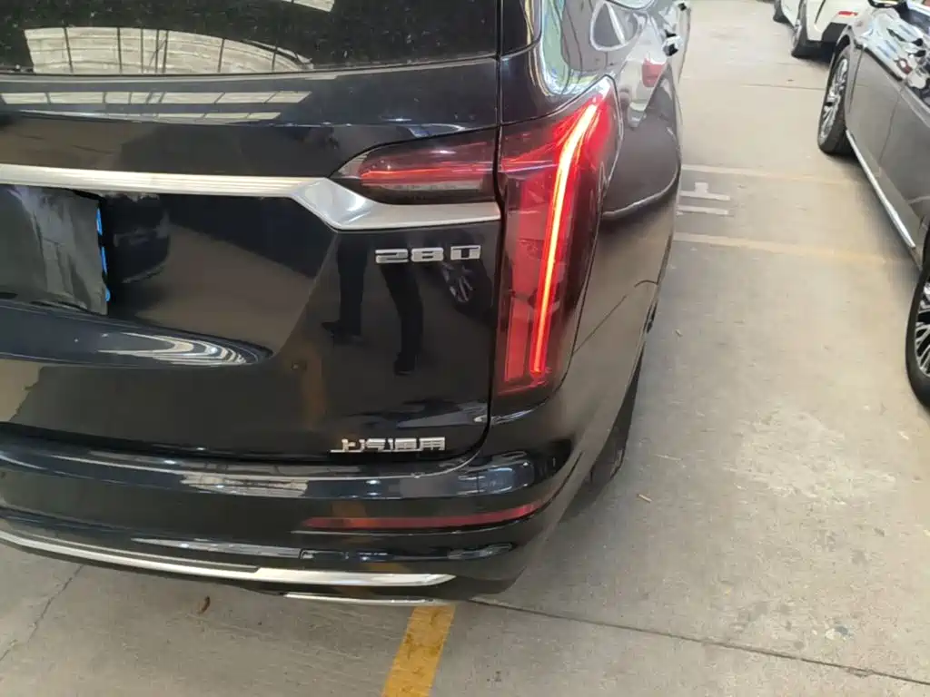 Cadillac XT6 2021 2.0T six-seat two-wheel drive luxury model купить на сайте DeffCars