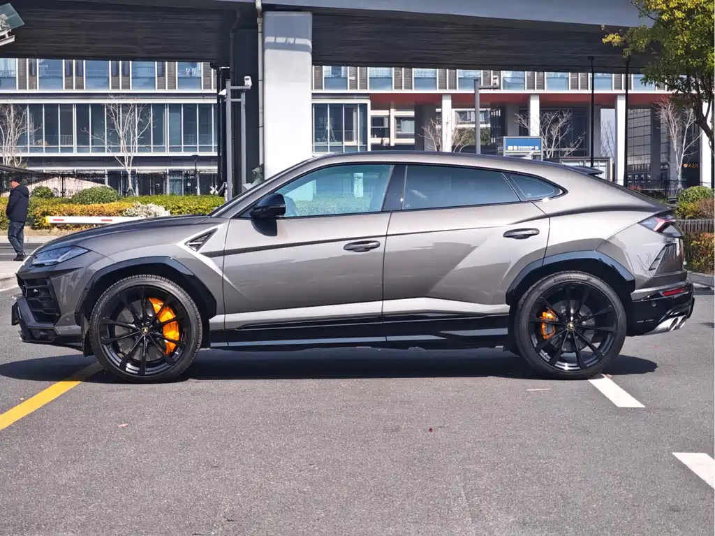 Urus 2021 4.0T V8 купить на сайте DeffCars