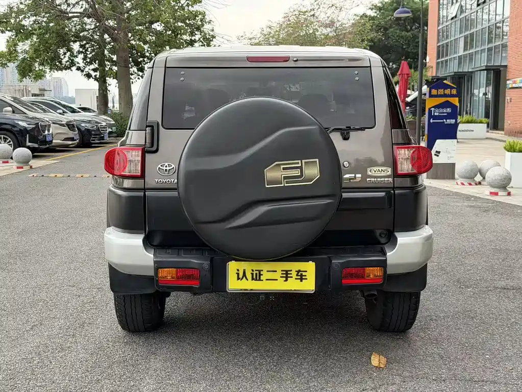 FJ Cruiser 2007 4.0L купить на сайте DeffCars