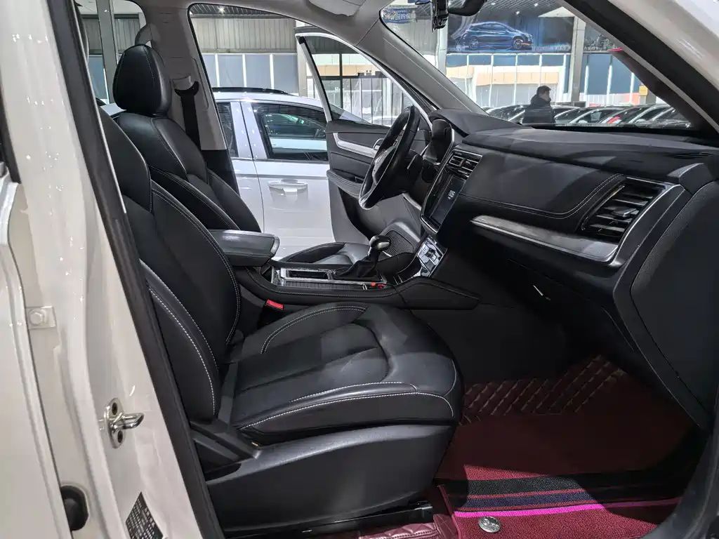 Roewe RX8 2019 30T Intelligent Network 2WD Super Flagship Edition купить на сайте DeffCars