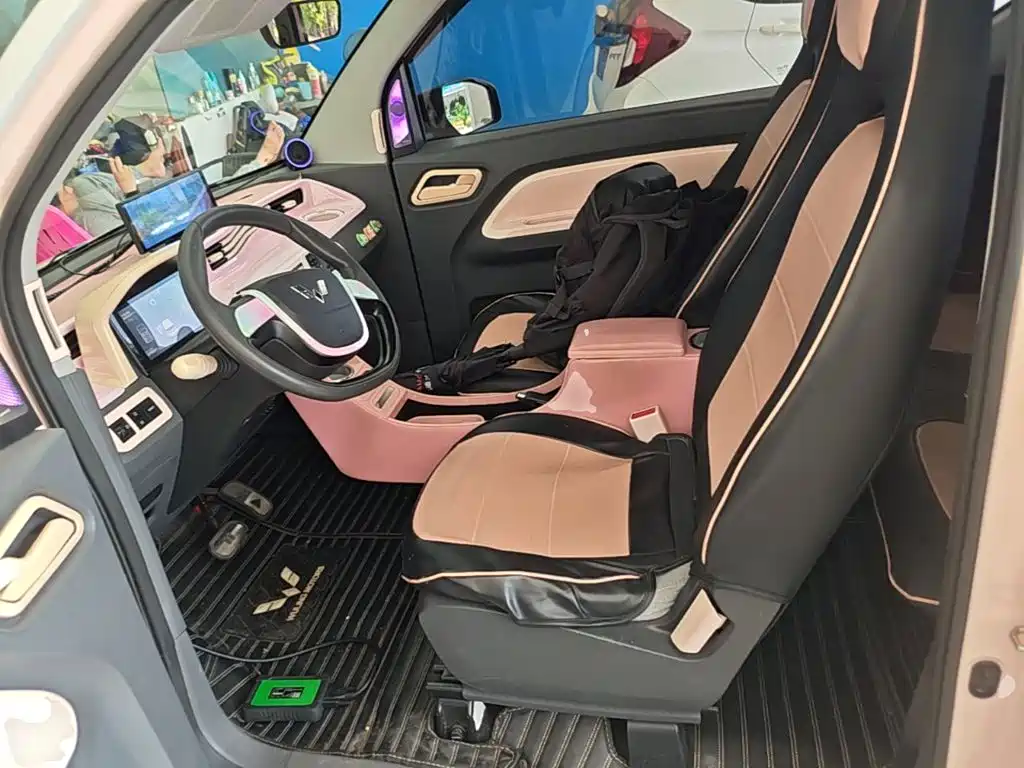 Hongguang MINIEV 2022 Yuexiang model lithium iron phosphate купить на сайте DeffCars