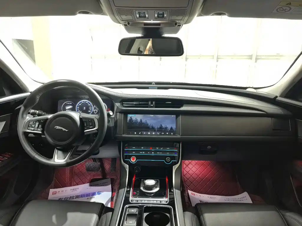 Jaguar XFL 2020 XFL 2.0T P200 two-wheel drive flagship version купить на сайте DeffCars