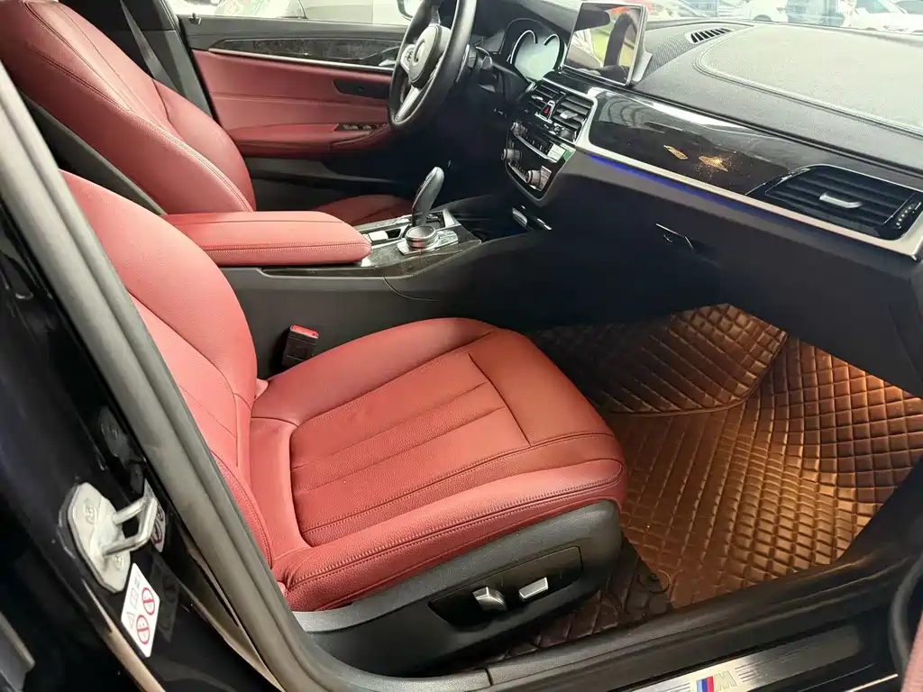 BMW 5 Series 2019 facelift 530Li leading M sports package купить на сайте DeffCars