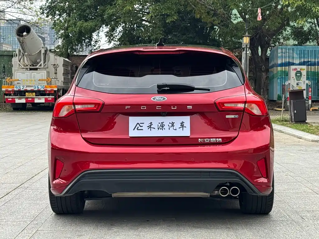 Focus 2022 Hatchback EcoBoost 180 Automatic ST Line купить на сайте DeffCars