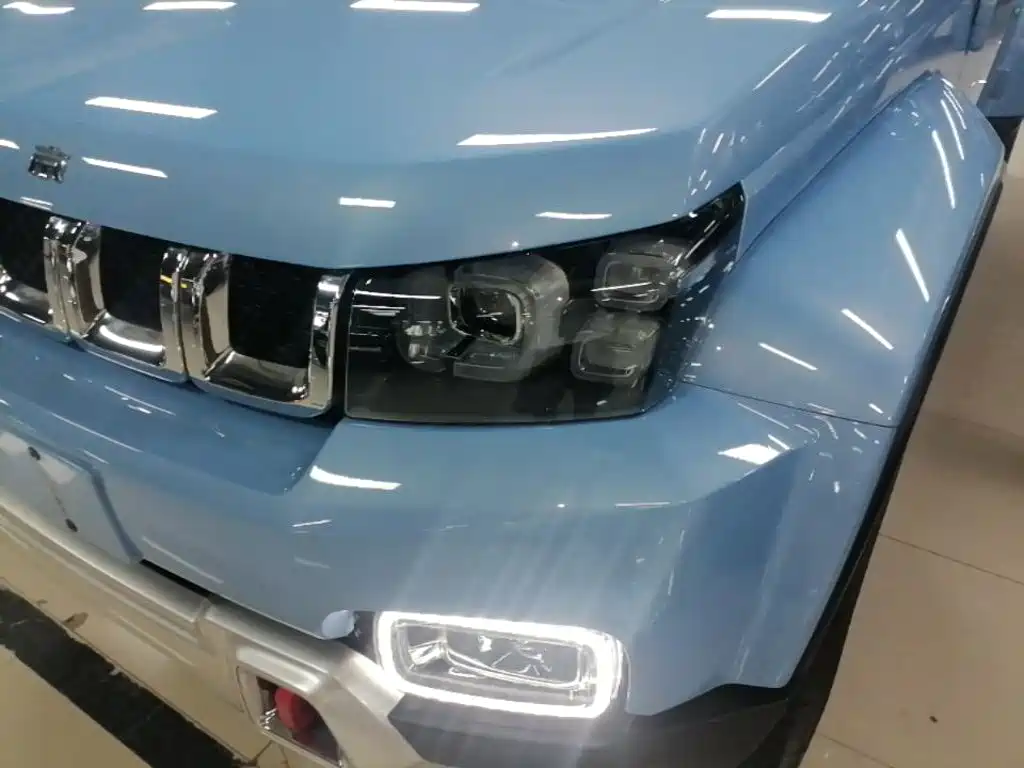 Beijing BJ40 2023 2.0T Automatic 4WD City Hunter Edition купить на сайте DeffCars